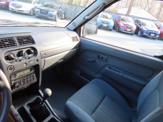 Used 2004 Nissan Frontier XE w/ (BGP) Basic Gear Pkg image 14