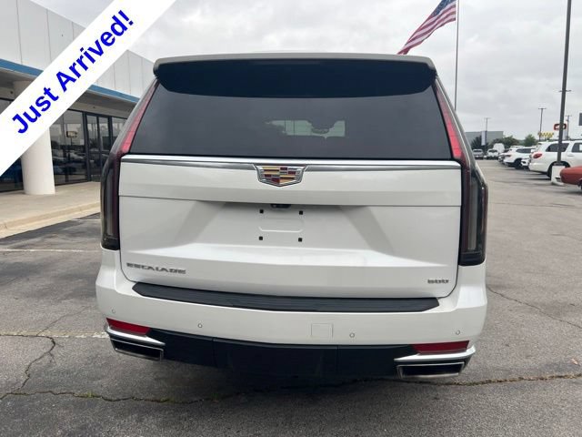 Used 2021 Cadillac Escalade Premium Luxury Platinum RWD image 4