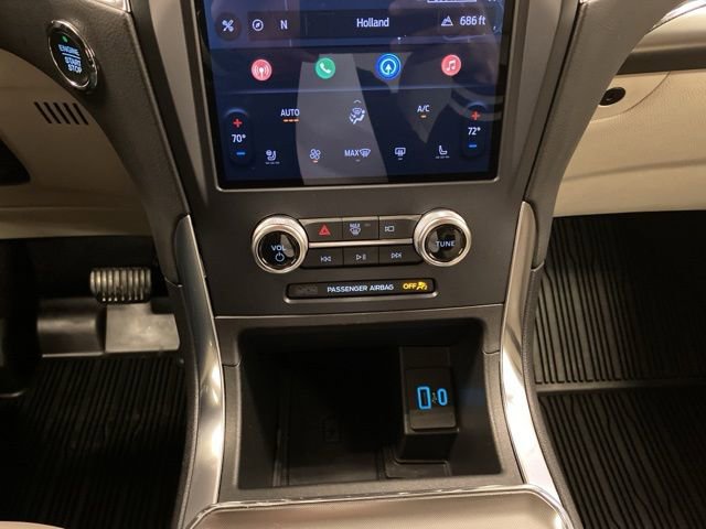 Used 2023 Ford Edge Titanium w/ Equipment Group 301A image 13