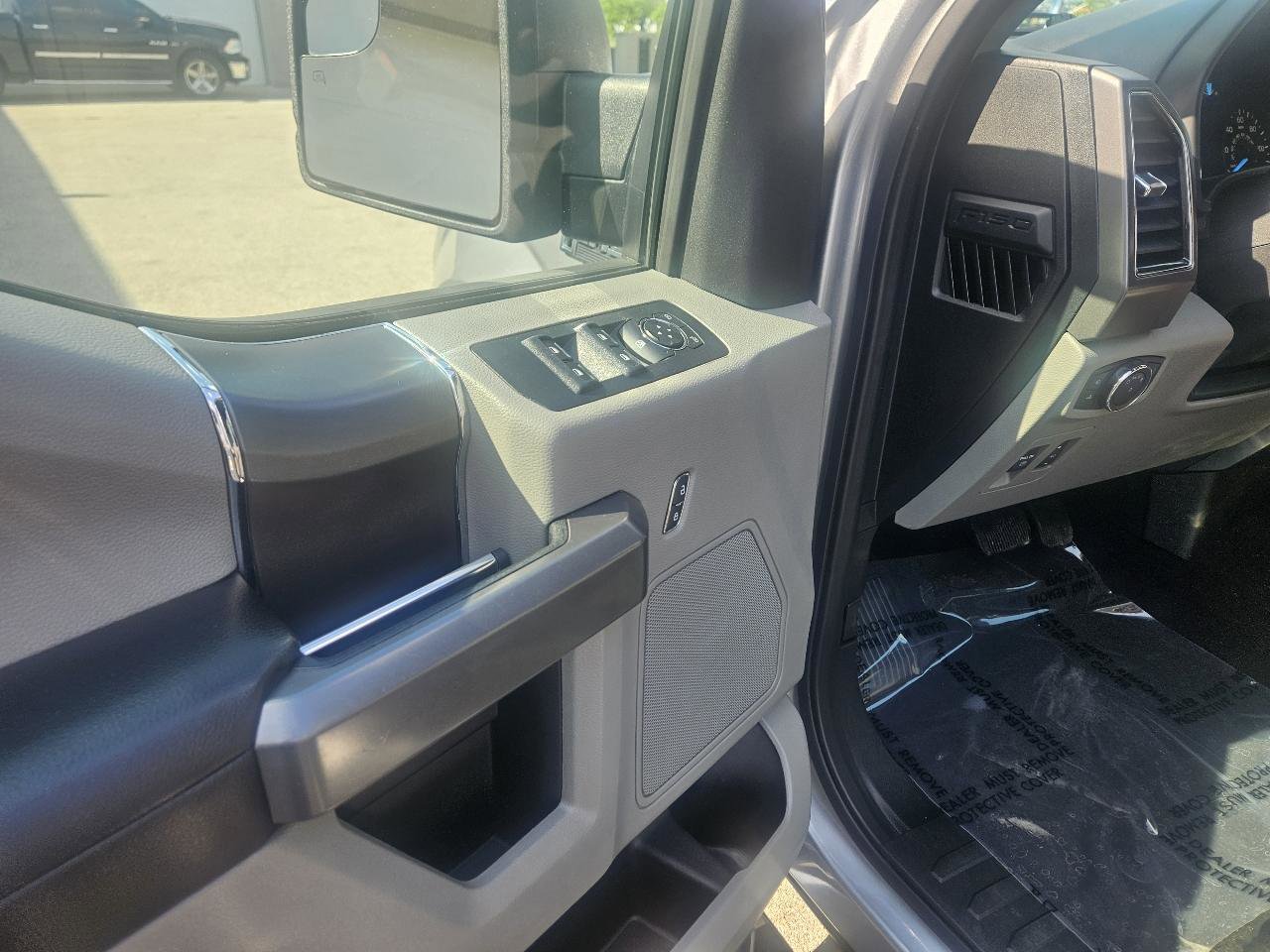 Used 2020 Ford F150 XLT w/ Equipment Group 302A Luxury AWD/4WD image 12