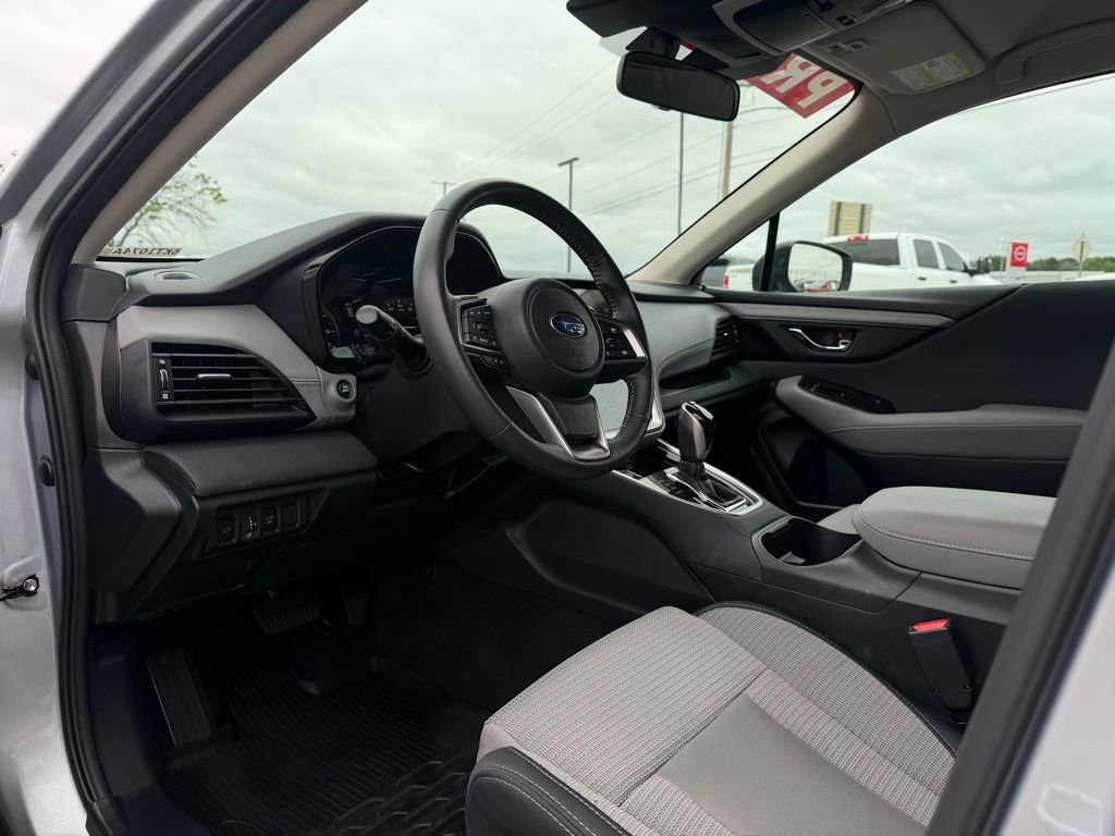 Used 2025 Subaru Outback Premium AWD/4WD image 9