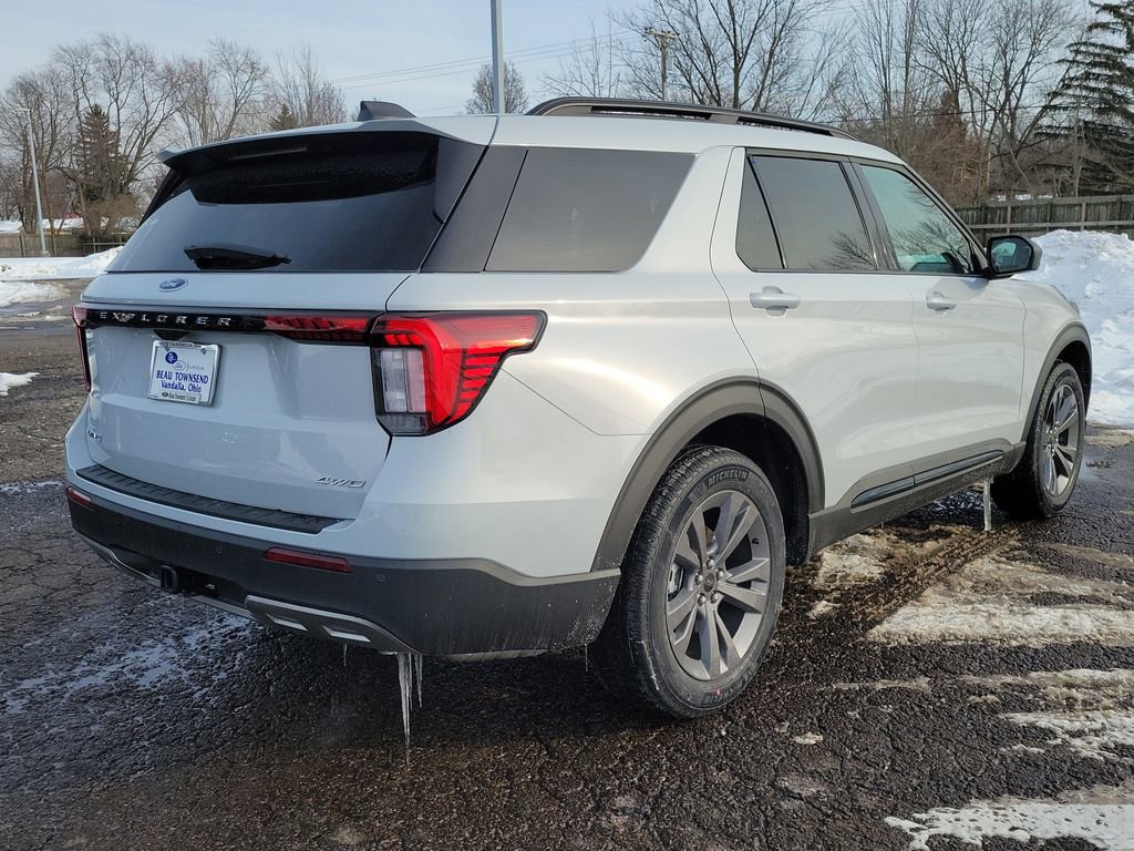 New 2026 Ford Explorer Active w/ Active Comfort Package image 4
