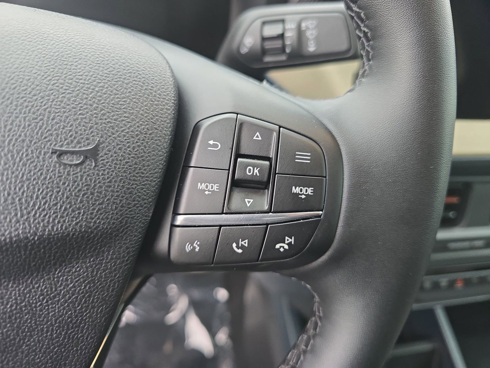 Used 2025 Ford Maverick Lariat w/ 4K Tow Package image 23