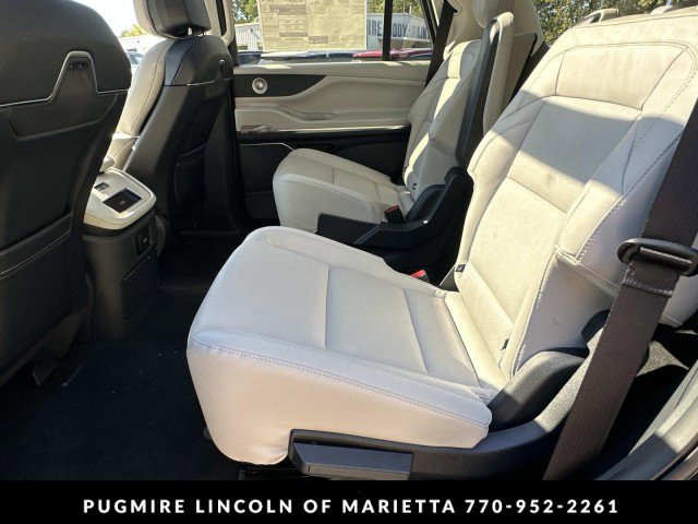 New 2025 Lincoln Navigator Reserve image 24