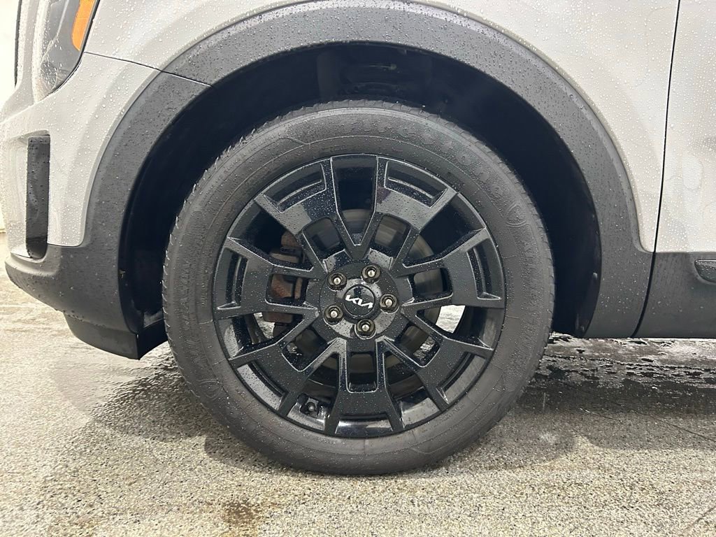 Used 2022 Kia Telluride EX w/ EX Premium Package image 12