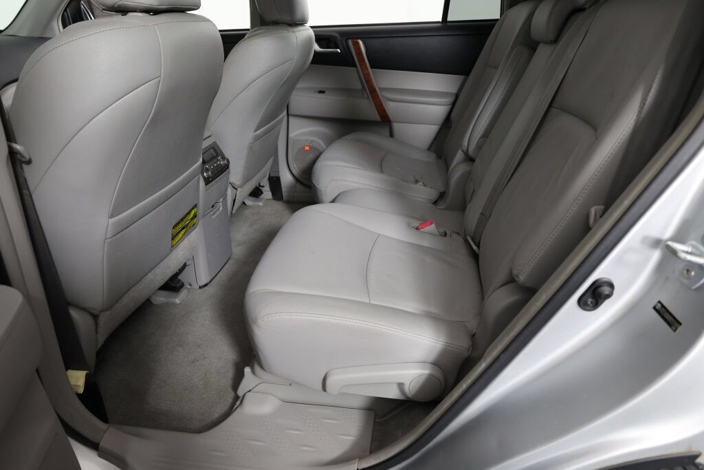 Used 2009 Toyota Highlander Limited AWD/4WD image 18
