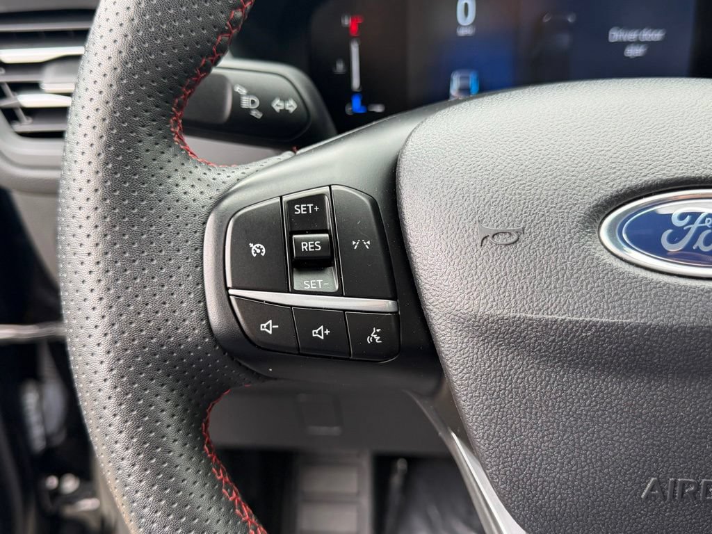 Certified 2023 Ford Escape ST-Line AWD/4WD image 30
