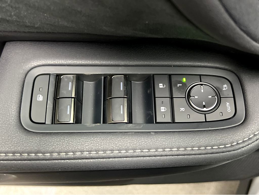 New 2026 Lexus TX 500h AWD image 35