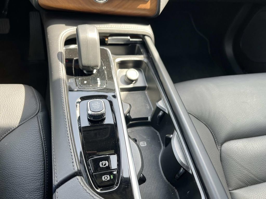 Used 2023 Volvo XC90 B6 Plus w/ Protection Package Premier image 35