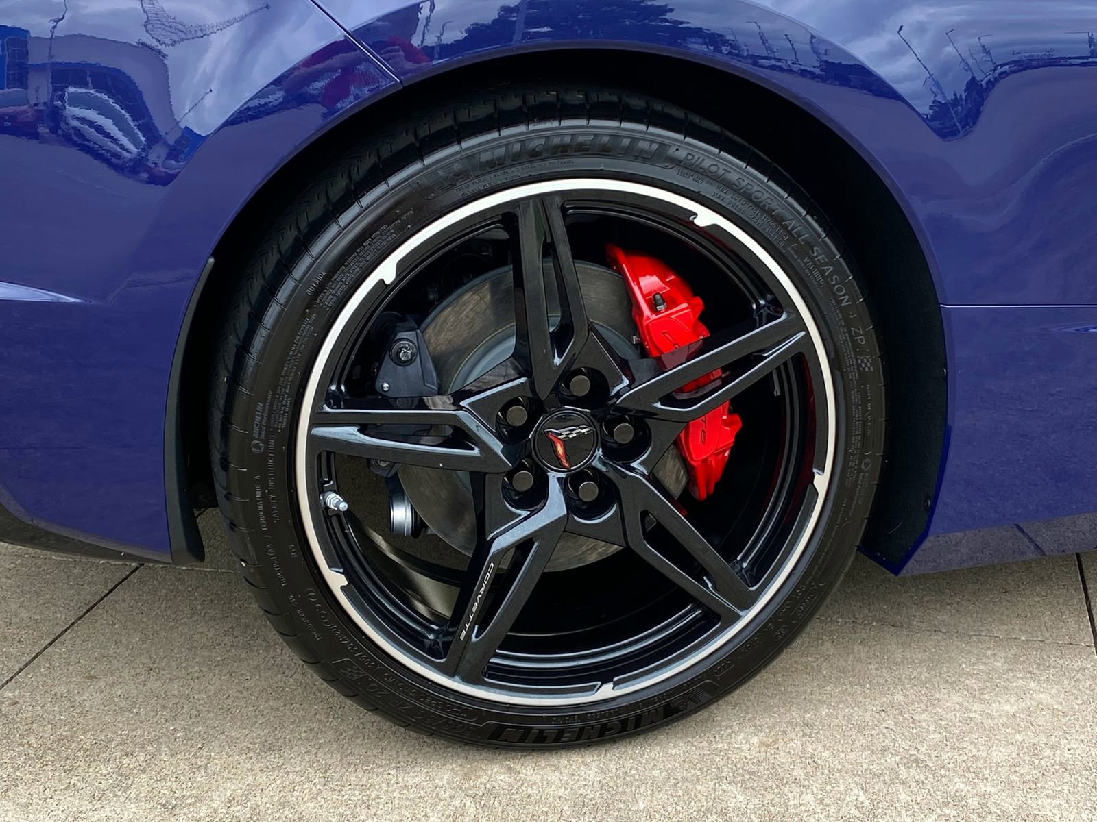 Used 2025 Chevrolet Corvette Stingray Coupe w/ 1LT image 8