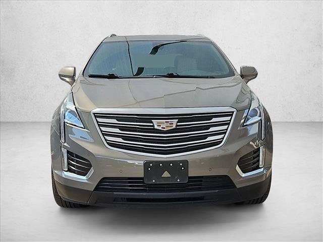 Used 2017 Cadillac XT5 Luxury w/ Driver Awareness Package FWD image 2