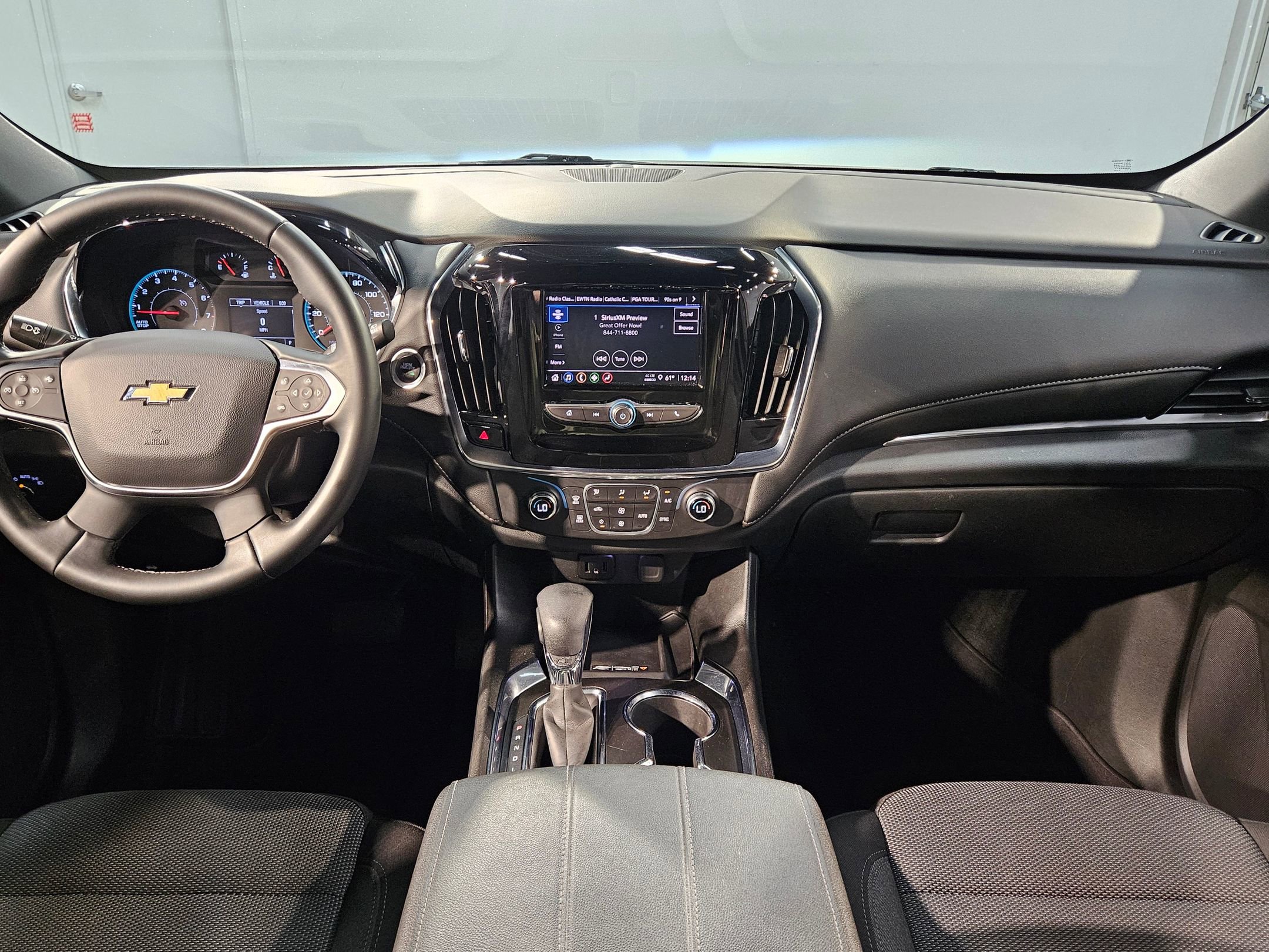 Used 2023 Chevrolet Traverse LT image 10