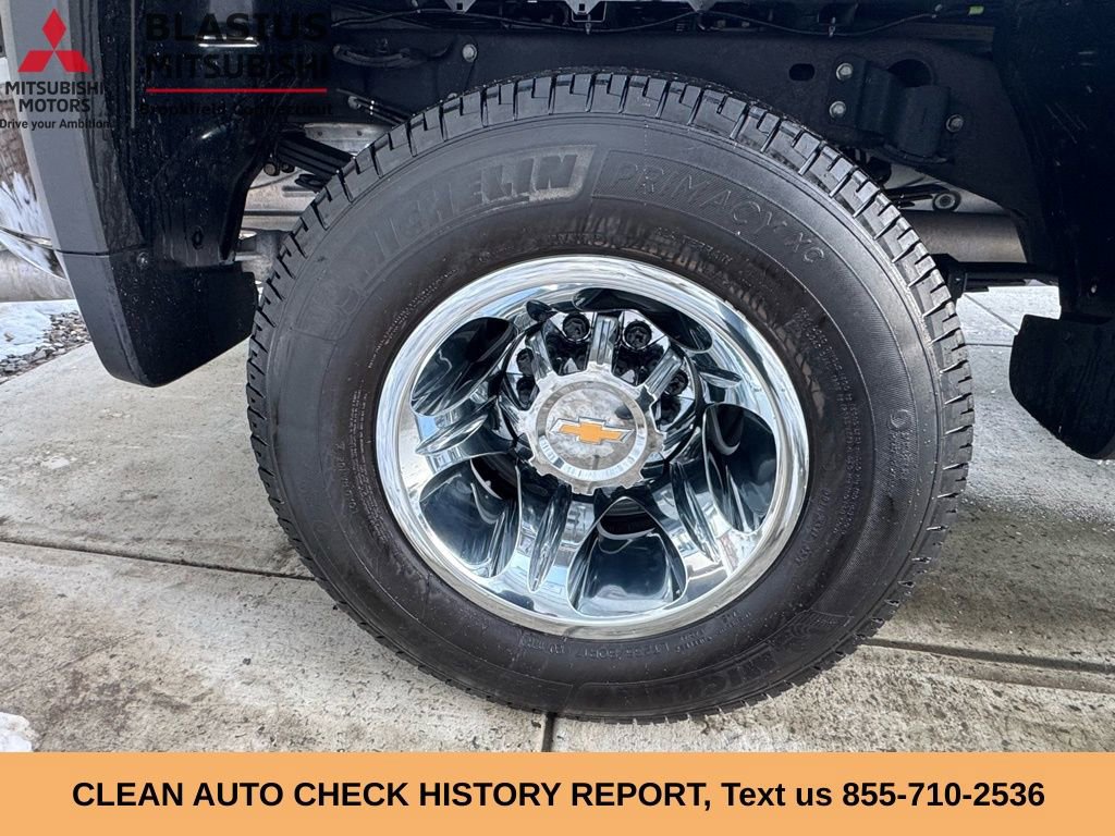 Used 2024 Chevrolet Silverado 3500 LT w/ True North Edition AWD/4WD image 3