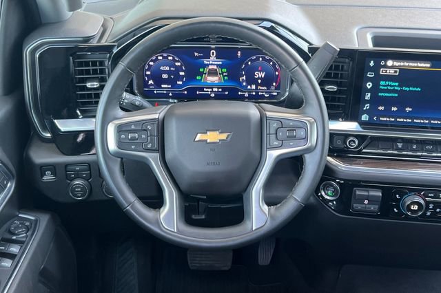 Used 2025 Chevrolet Silverado 2500 LT w/ Convenience Package AWD/4WD image 17