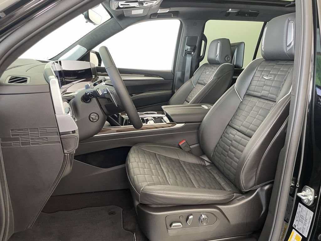 Used 2026 Cadillac Escalade Platinum Sport w/ LPO, ONYX Package AWD/4WD image 5