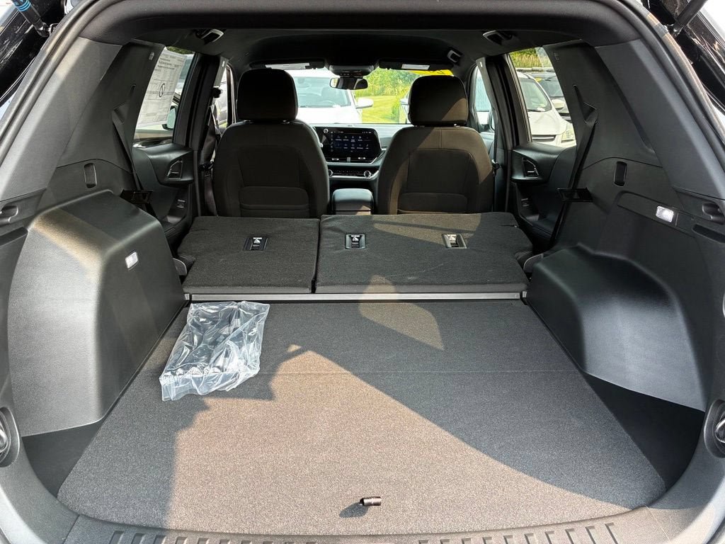 New 2027 Chevrolet Equinox LT AWD/4WD image 25