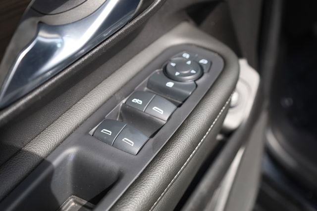 Used 2024 GMC Terrain SLT image 15