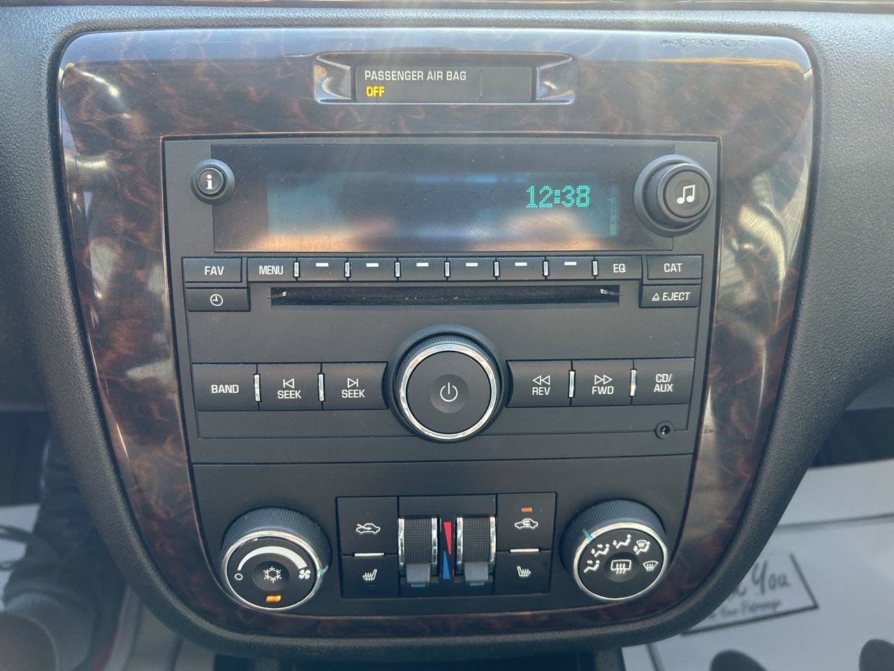 Used 2012 Chevrolet Impala LTZ FWD image 23