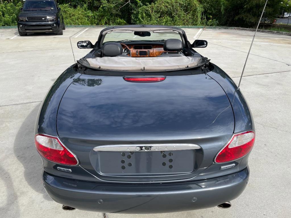Used 2005 Jaguar XK8 Convertible image 12