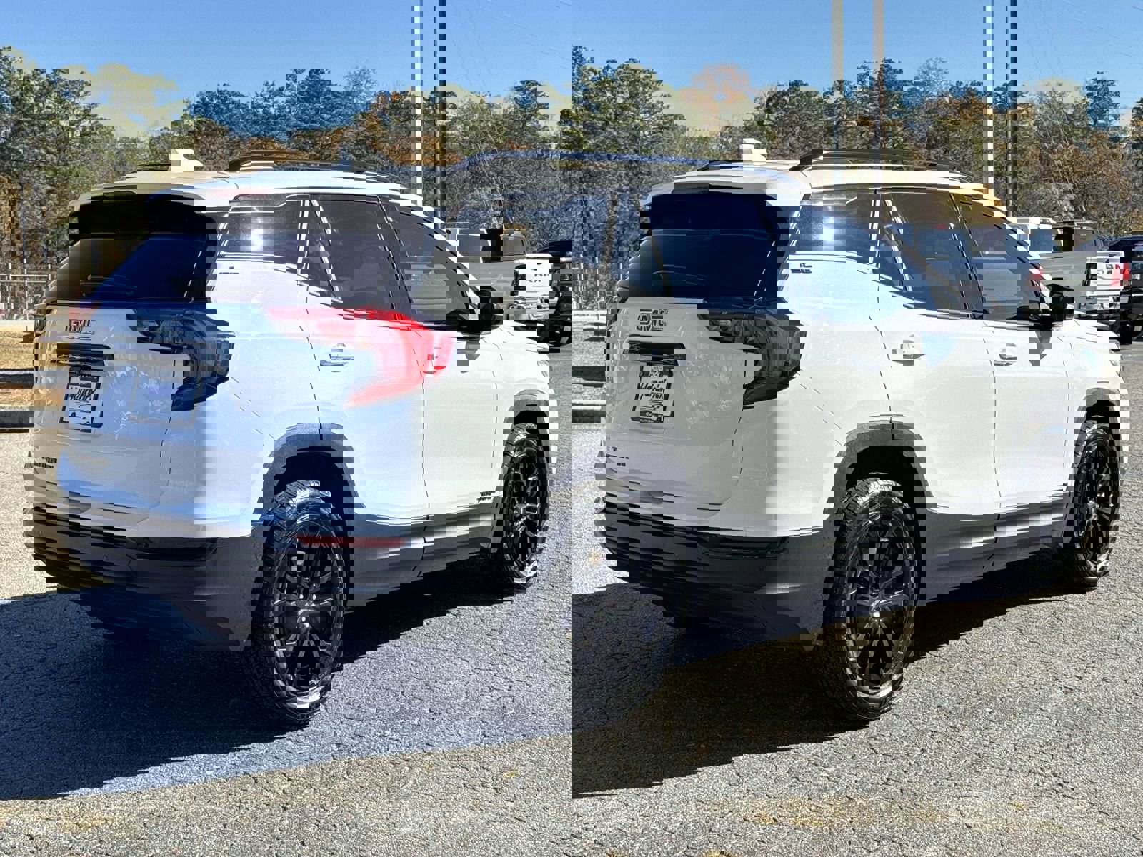 Used 2021 GMC Terrain SLE w/ Driver Convenience Package image 10