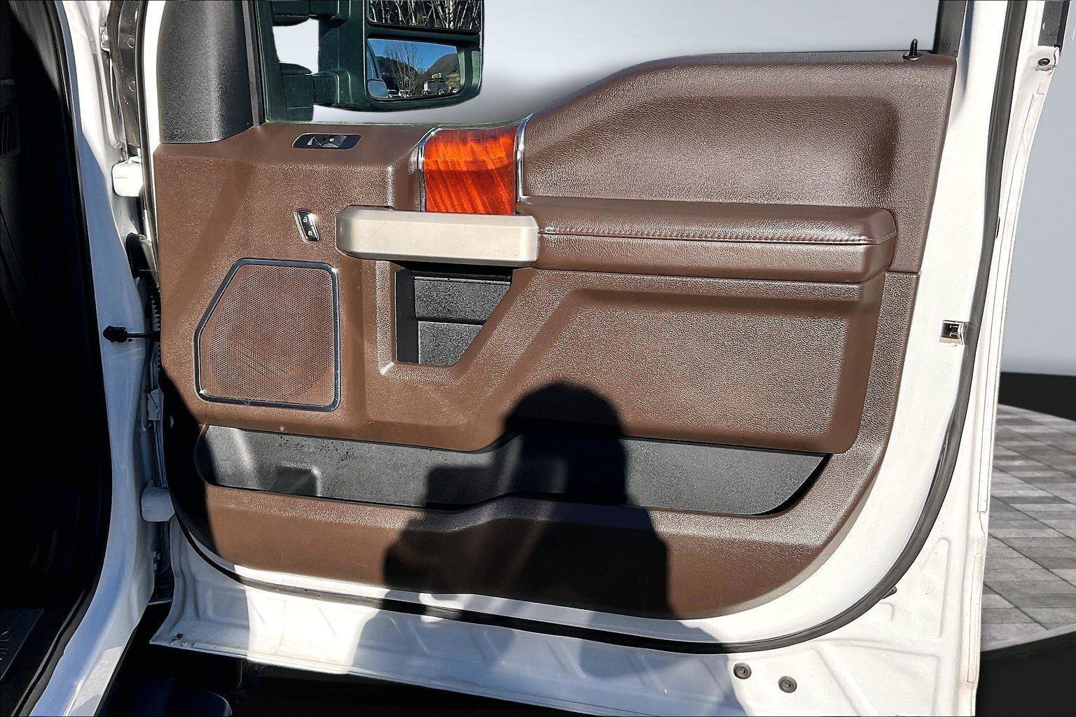 Used 2020 Ford F250 King Ranch w/ Chrome Package image 25