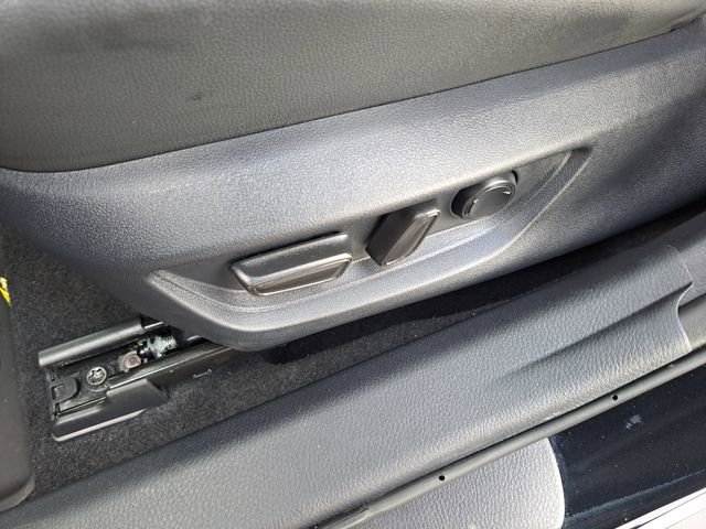 Used 2025 Toyota Camry XLE image 13