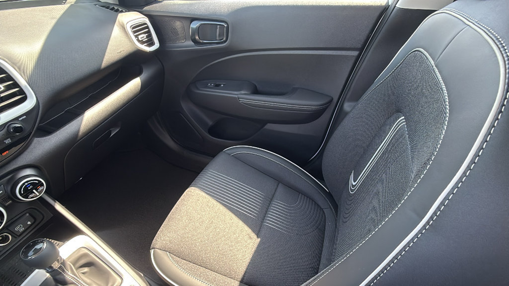 New 2026 Hyundai Venue SEL FWD image 13