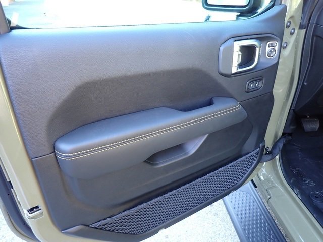 New 2025 Jeep Gladiator Sport image 14