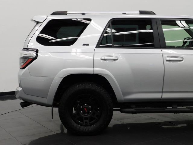 Used 2021 Toyota 4Runner SR5 Premium image 19