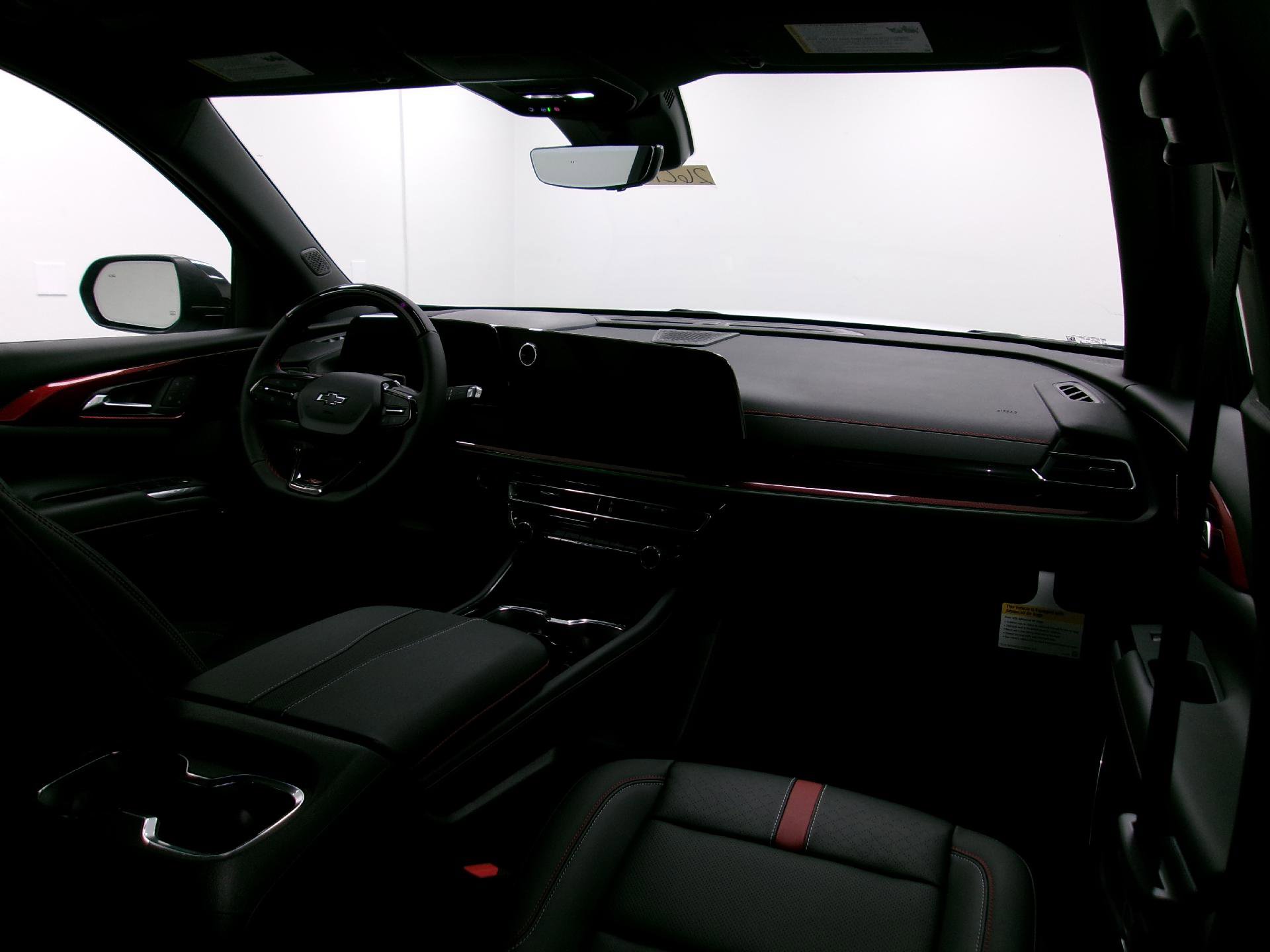 New 2026 Chevrolet Traverse RS w/ LPO, Floor Liner Package image 3