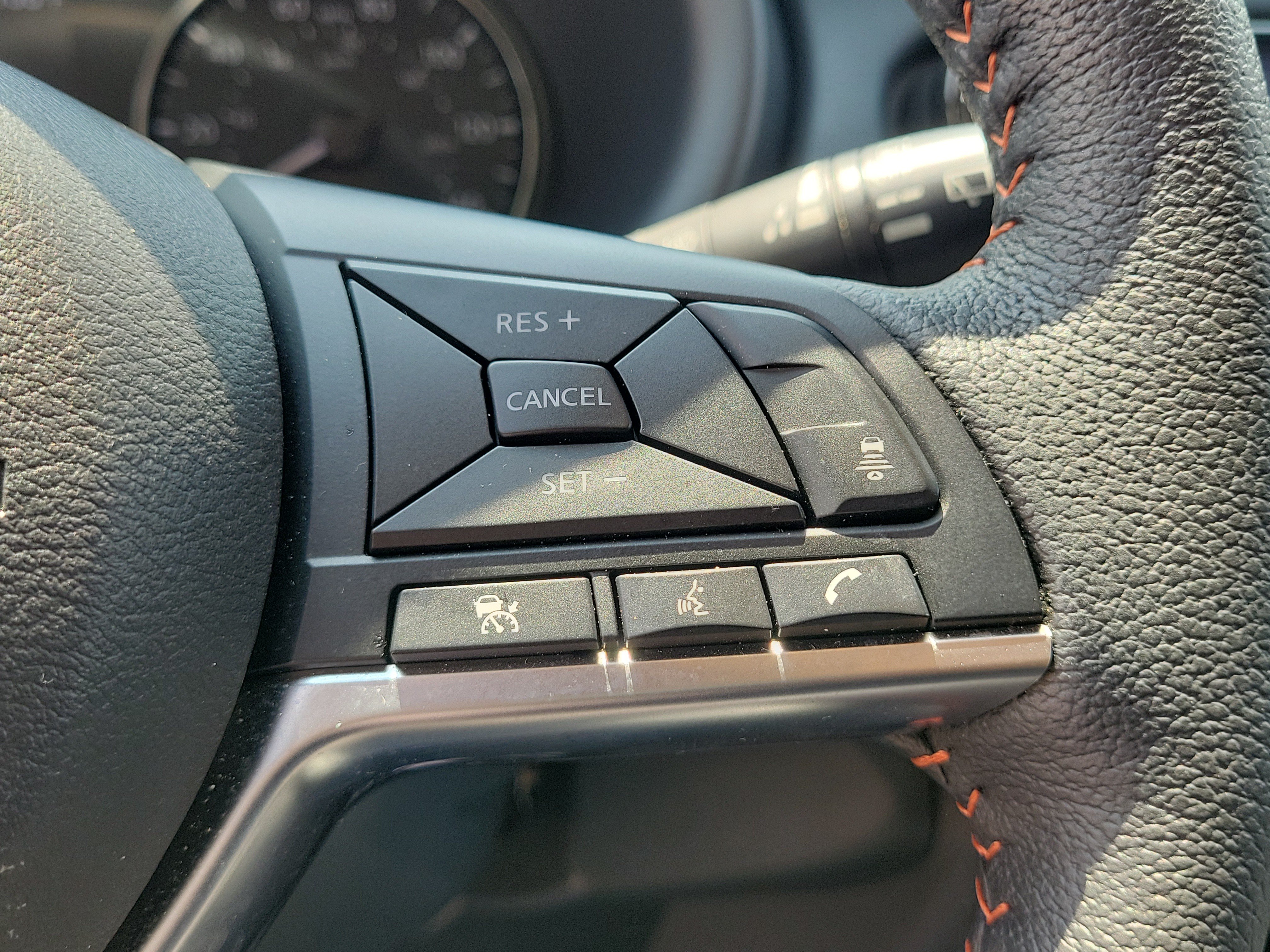 Certified 2024 Nissan Kicks SR w/ SR Premium Package FWD image 24
