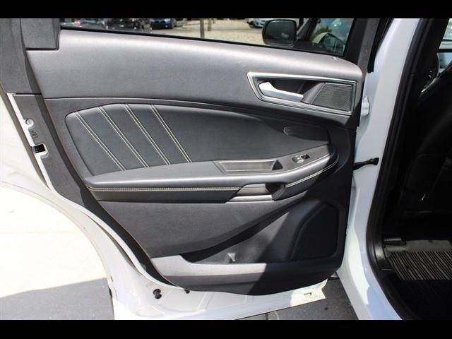 Used 2020 Ford Edge ST w/ Equipment Group 401A AWD/4WD image 27