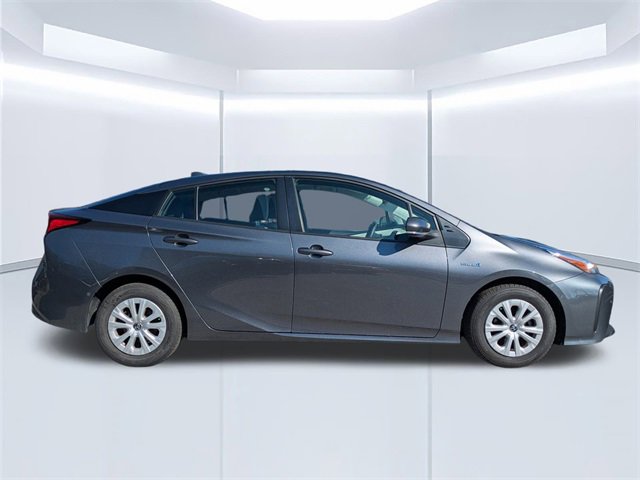 Used 2022 Toyota Prius LE image 3