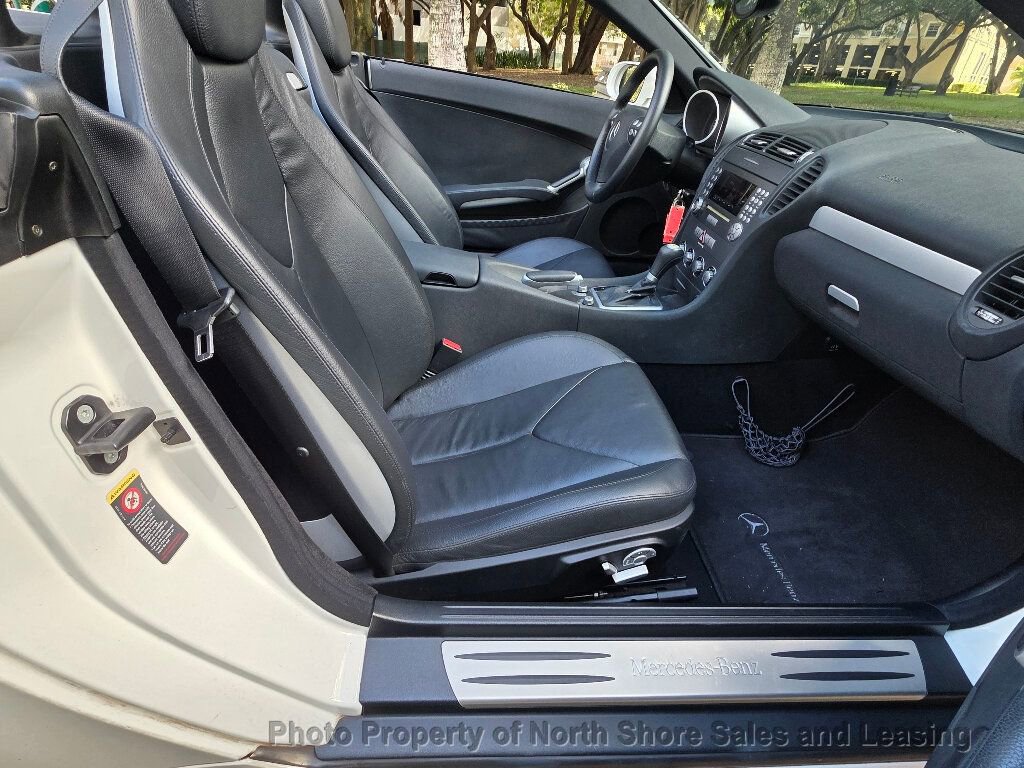 Used 2005 Mercedes-Benz SLK 350 Movie Star image 49