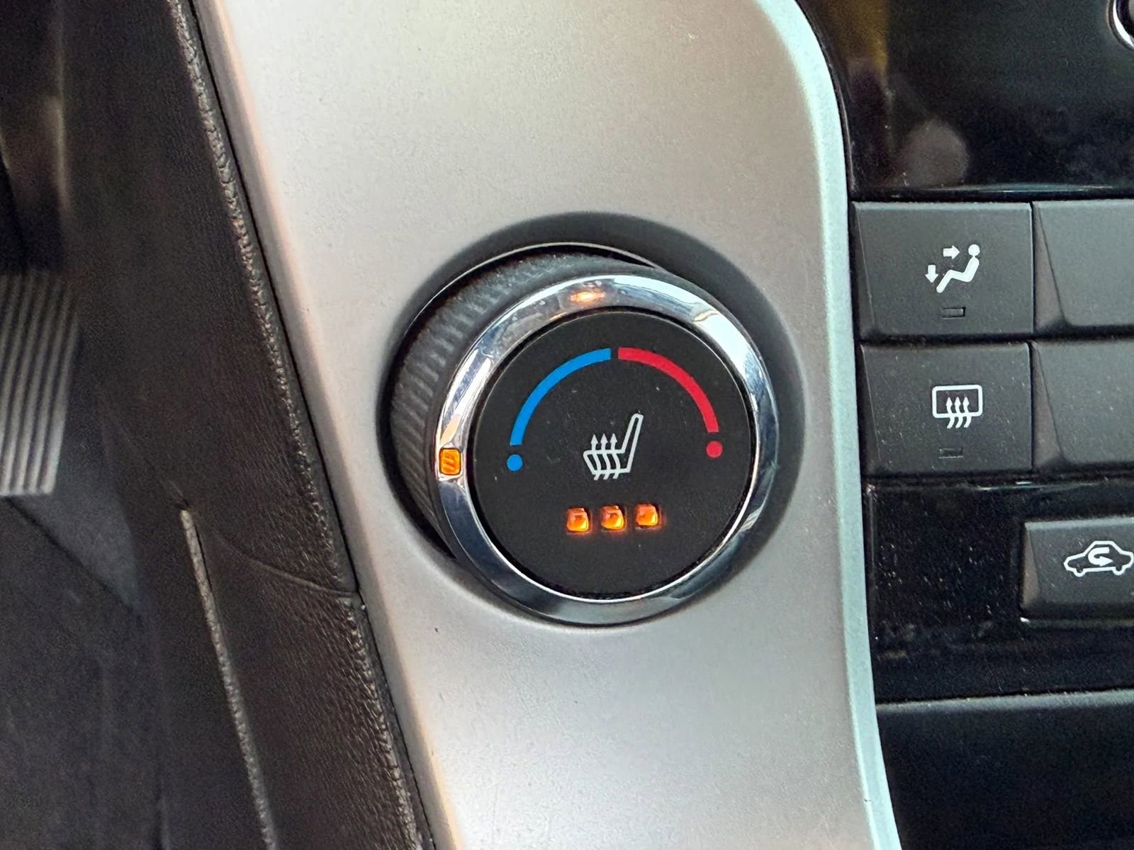 Used 2016 Chevrolet Cruze LT w/ Enhanced Safety Package image 38