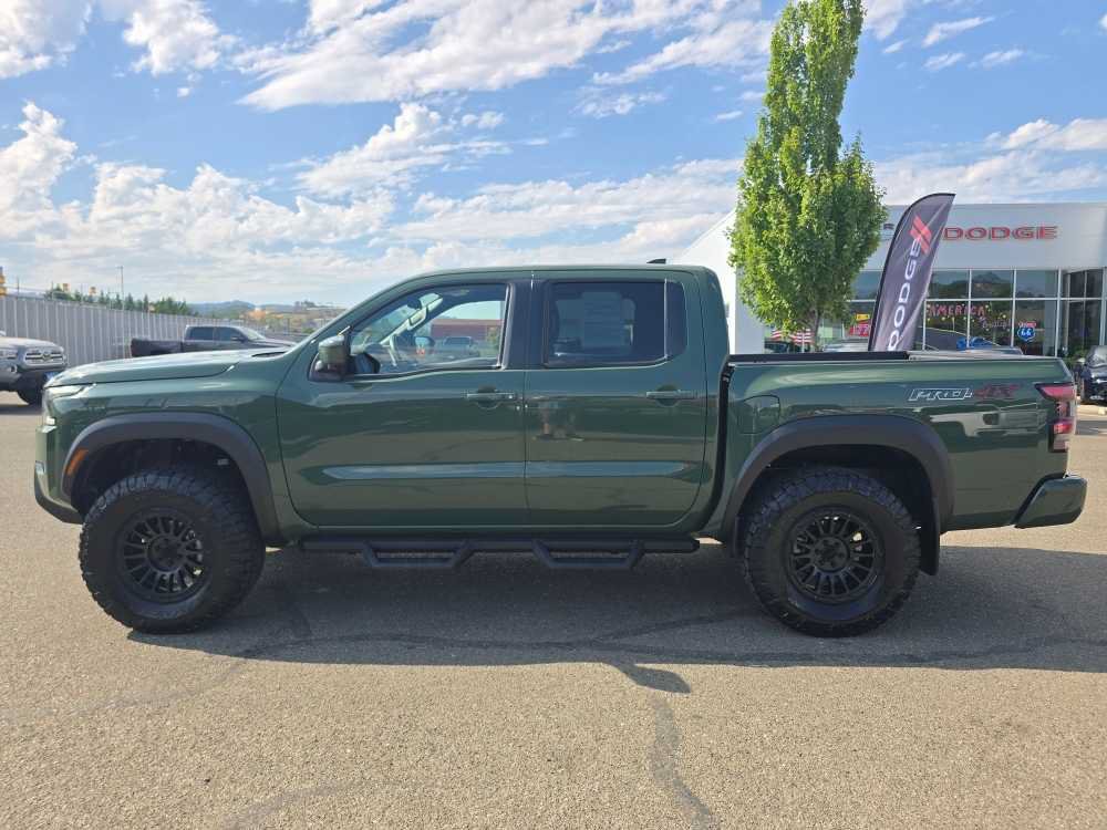 Used 2023 Nissan Frontier PRO-4X w/ Pro Convenience Package AWD/4WD image 2