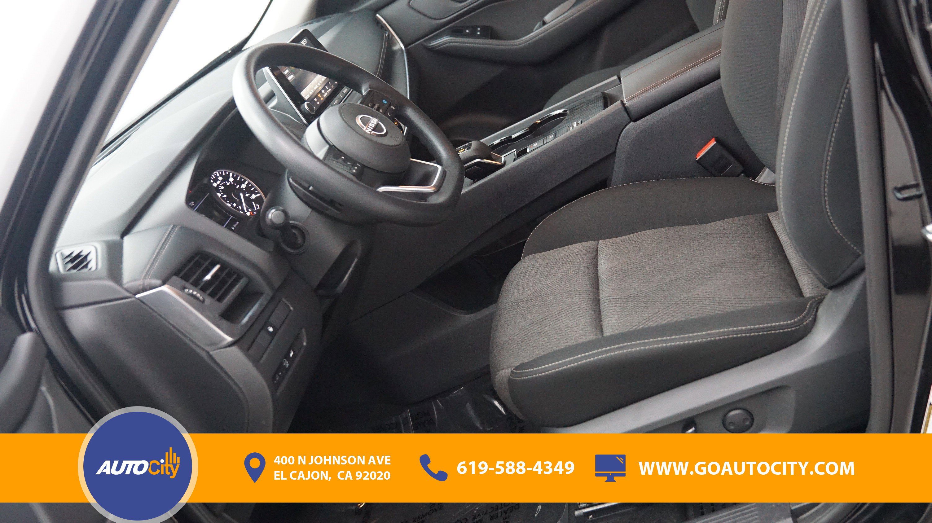 Used 2024 Nissan Rogue SV image 9