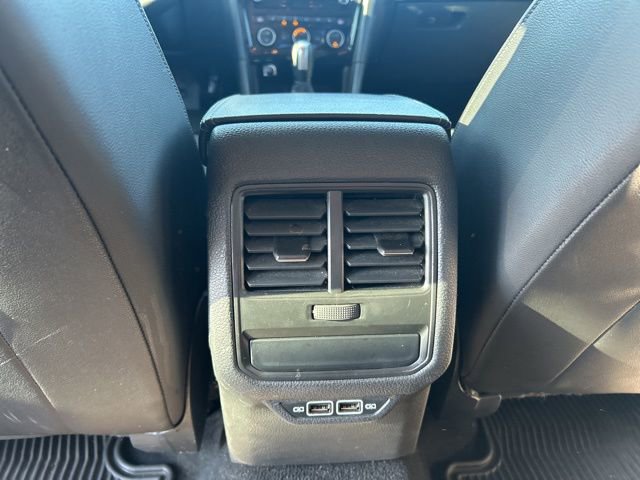 Used 2022 Volkswagen Passat 2.0T SE image 21