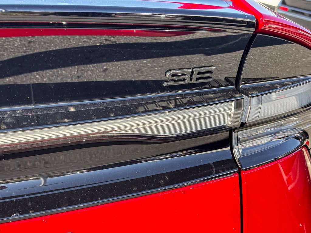 New 2026 Toyota Prius Plug-In Hybrid SE image 6