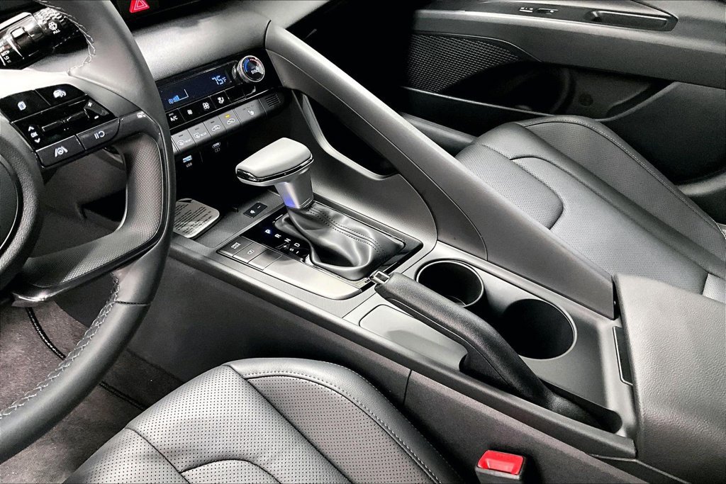 New 2026 Hyundai Elantra SEL Sport FWD image 21