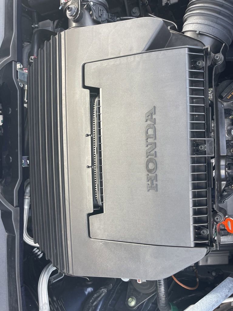 Used 2025 Honda Pilot Sport image 30