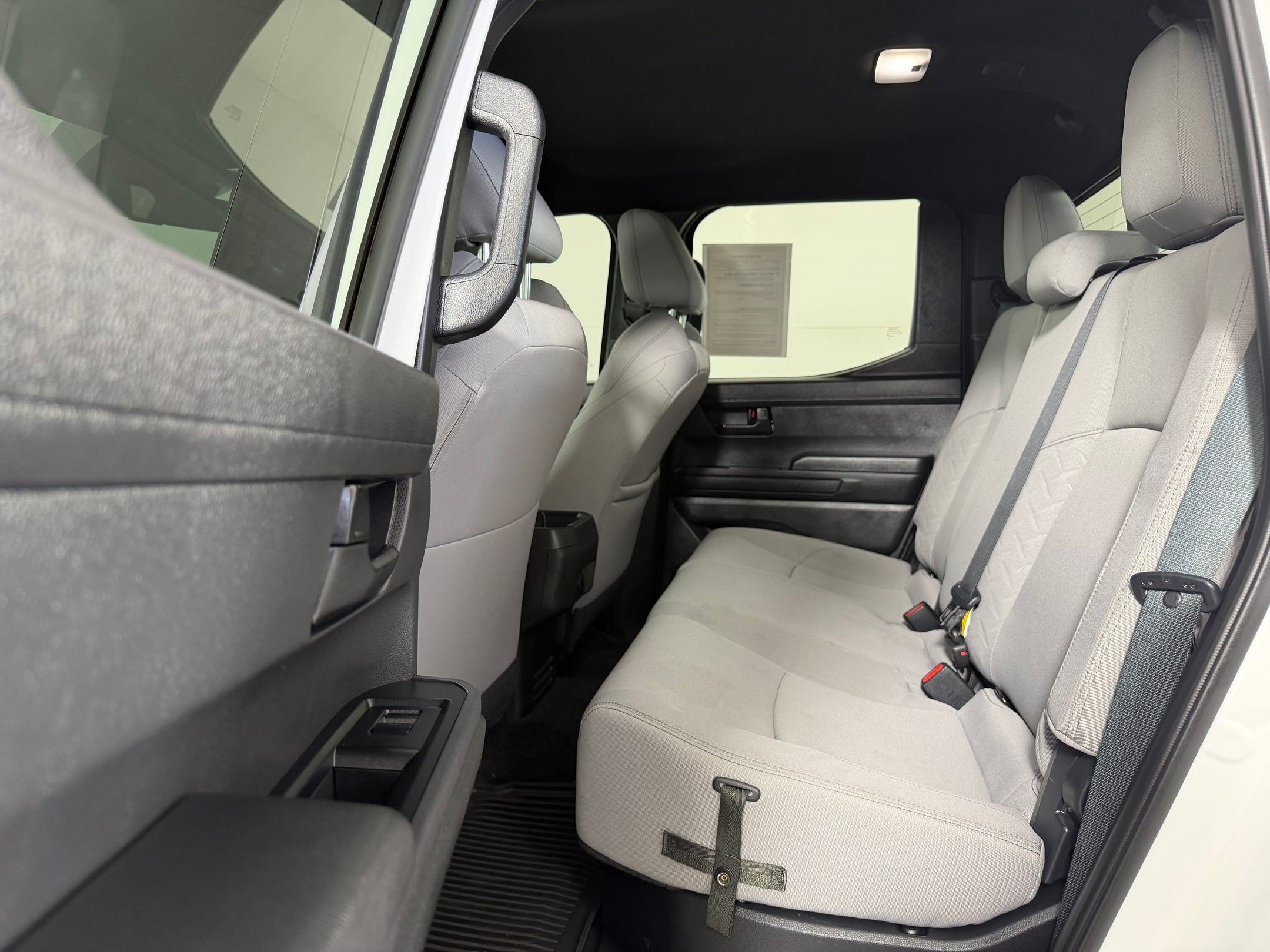 Used 2025 Toyota Tacoma SR5 AWD/4WD image 23