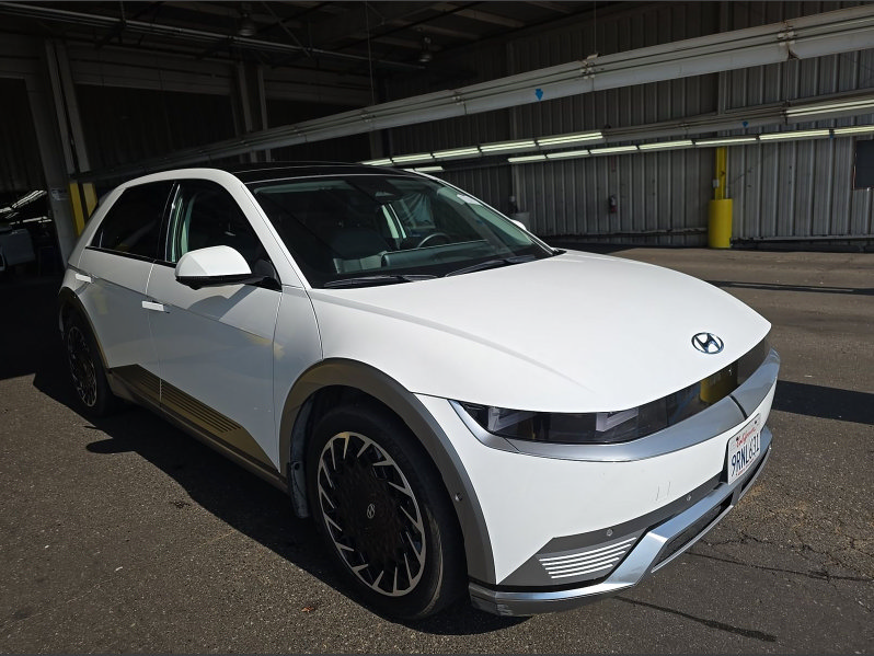 Used 2024 Hyundai Ioniq 5 Limited AWD/4WD image 4