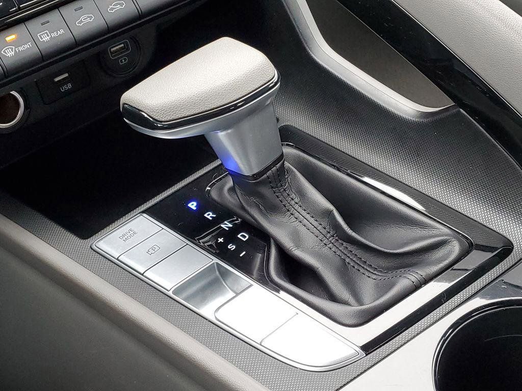 Used 2022 Hyundai Elantra Blue image 18