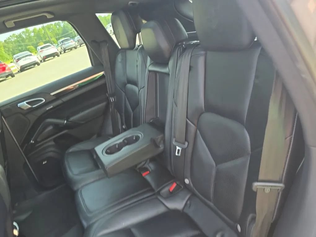 Used 2017 Porsche Cayenne AWD/4WD image 44