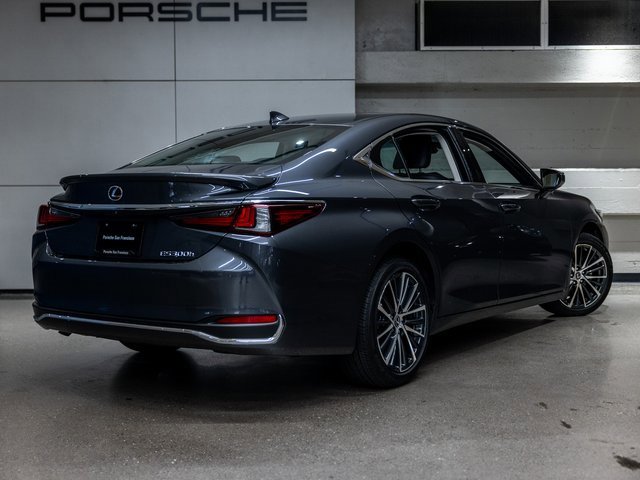 Used 2025 Lexus ES 300h w/ Premium Package image 20