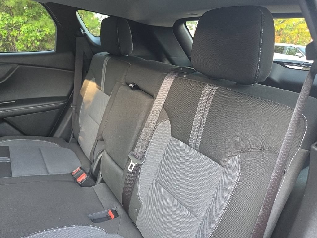 Used 2025 Chevrolet Blazer LT FWD image 30