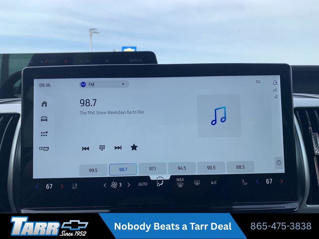 Used 2025 Ford Expedition Active AWD/4WD image 12