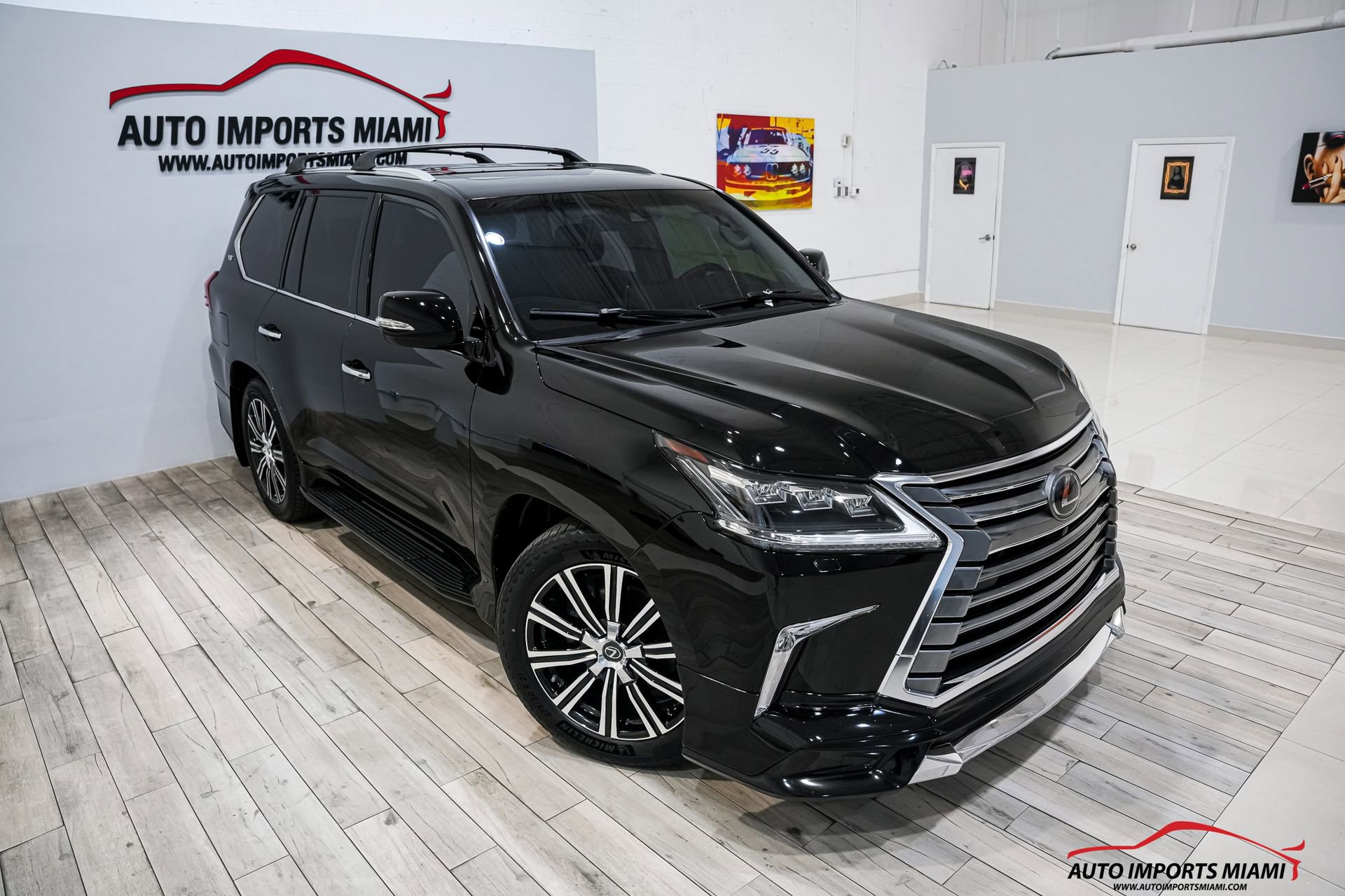 Used 2021 Lexus LX 570 4WD w/ Luxury Package image 28