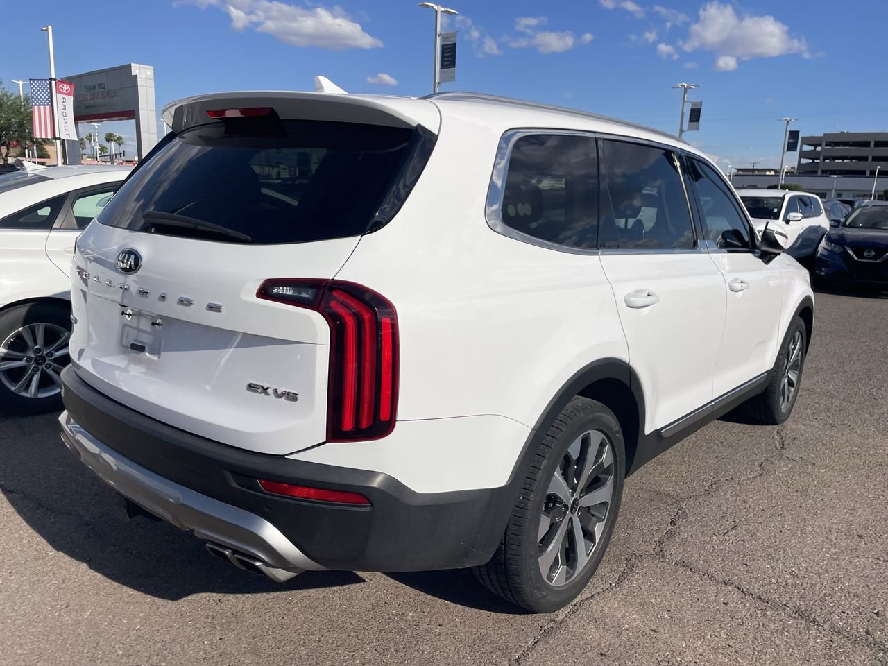 Used 2021 Kia Telluride EX w/ EX Premium Package AWD/4WD image 11
